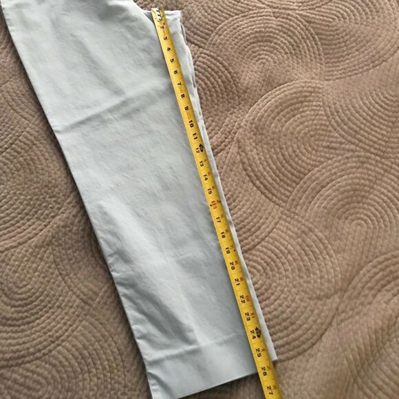 3/$20 NY&CO Women's 10 Chino Capri Pants Periwinkle Blue Career Business Casual - Picture 8 of 8